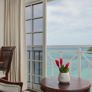 Honeymoon Oceanfront King Suite