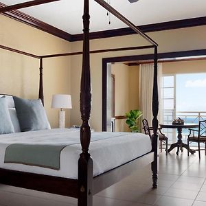 Royal Oceanfront King Suite
